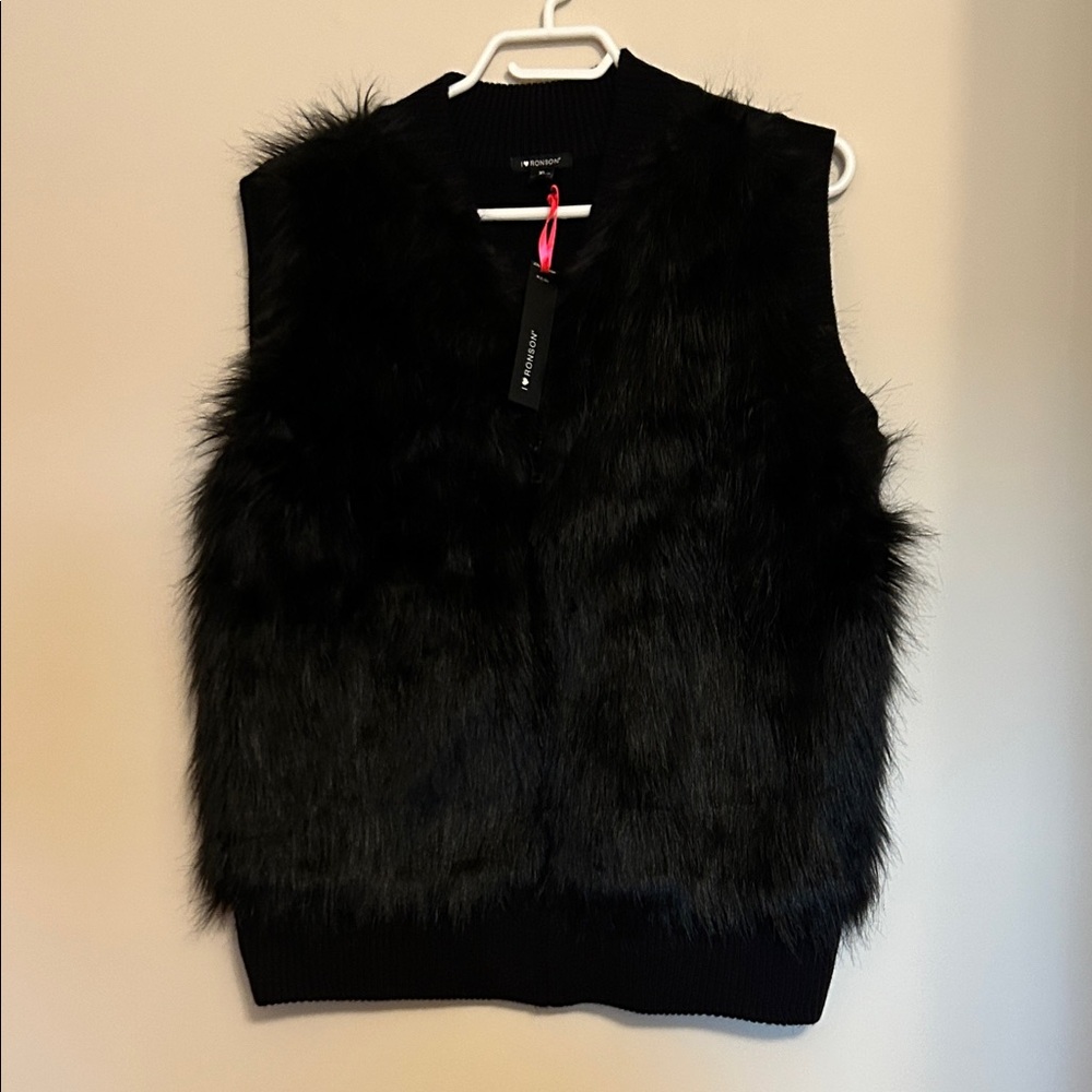 I heart Ronson black faux fur vest with knit back and cuffs size XL NWT